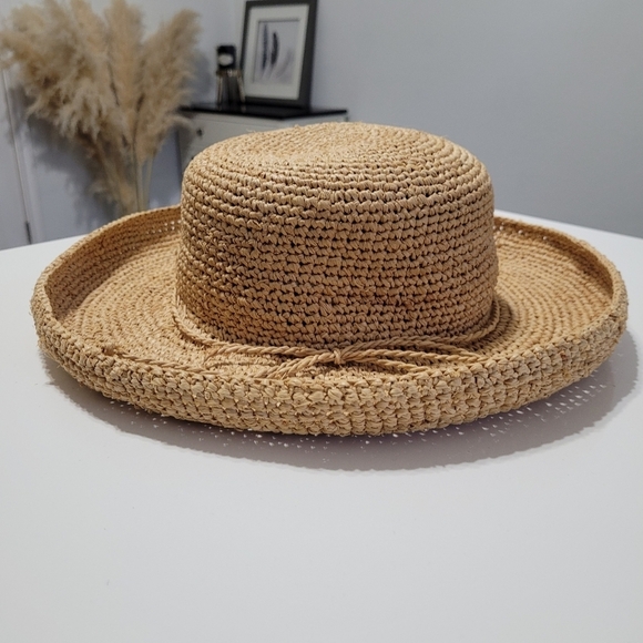 100% straw vintage hat